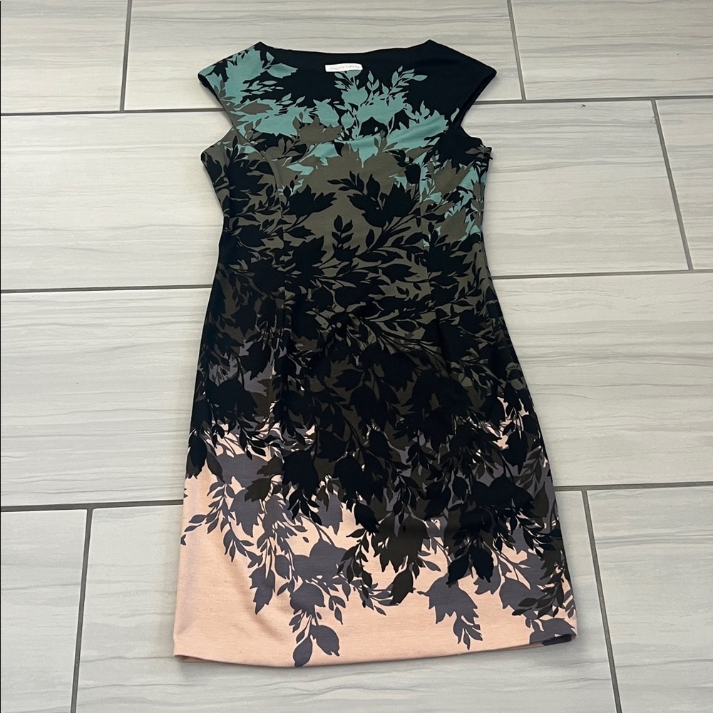 London Times Women's Black Floral & Leaf Pattern Cap-Sleeve Dress - Size 6 - Picture 4 of 12
